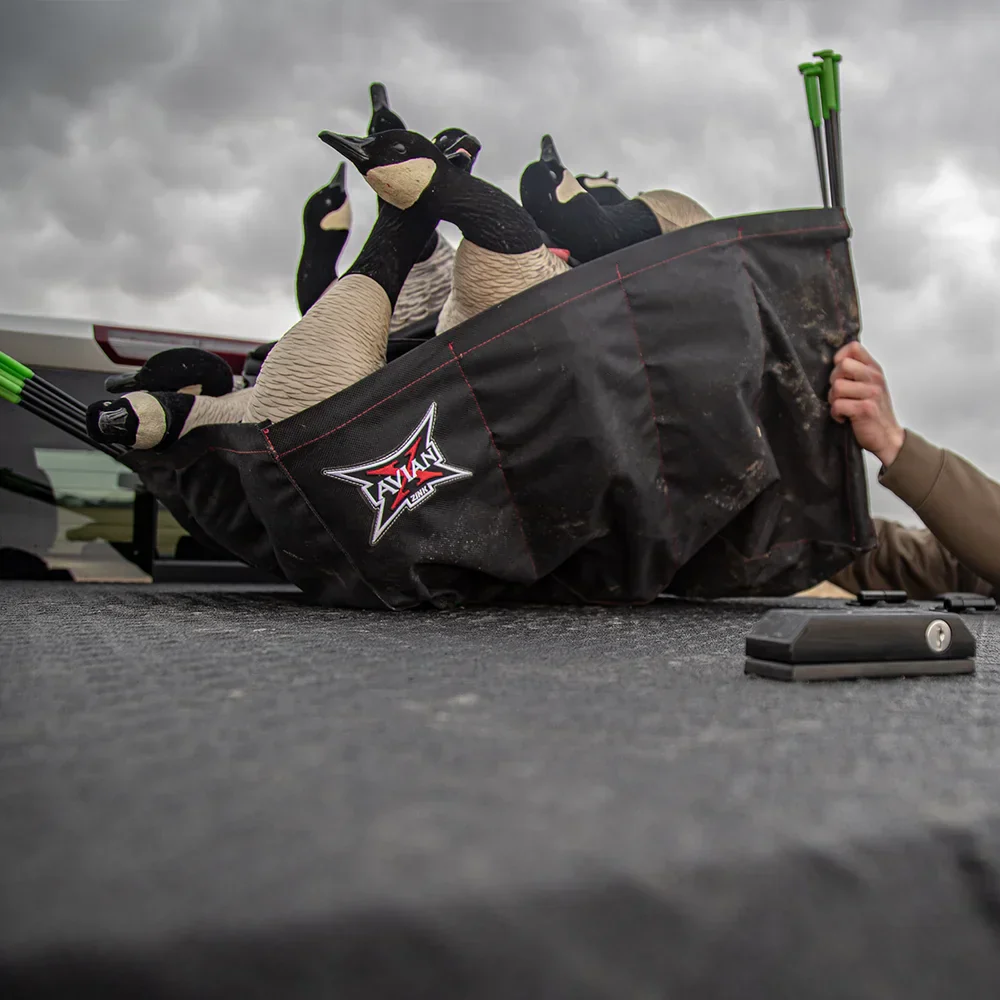 Avian-X AXP Honkers Fusion Goose Decoys (6 Pack) - Image 8