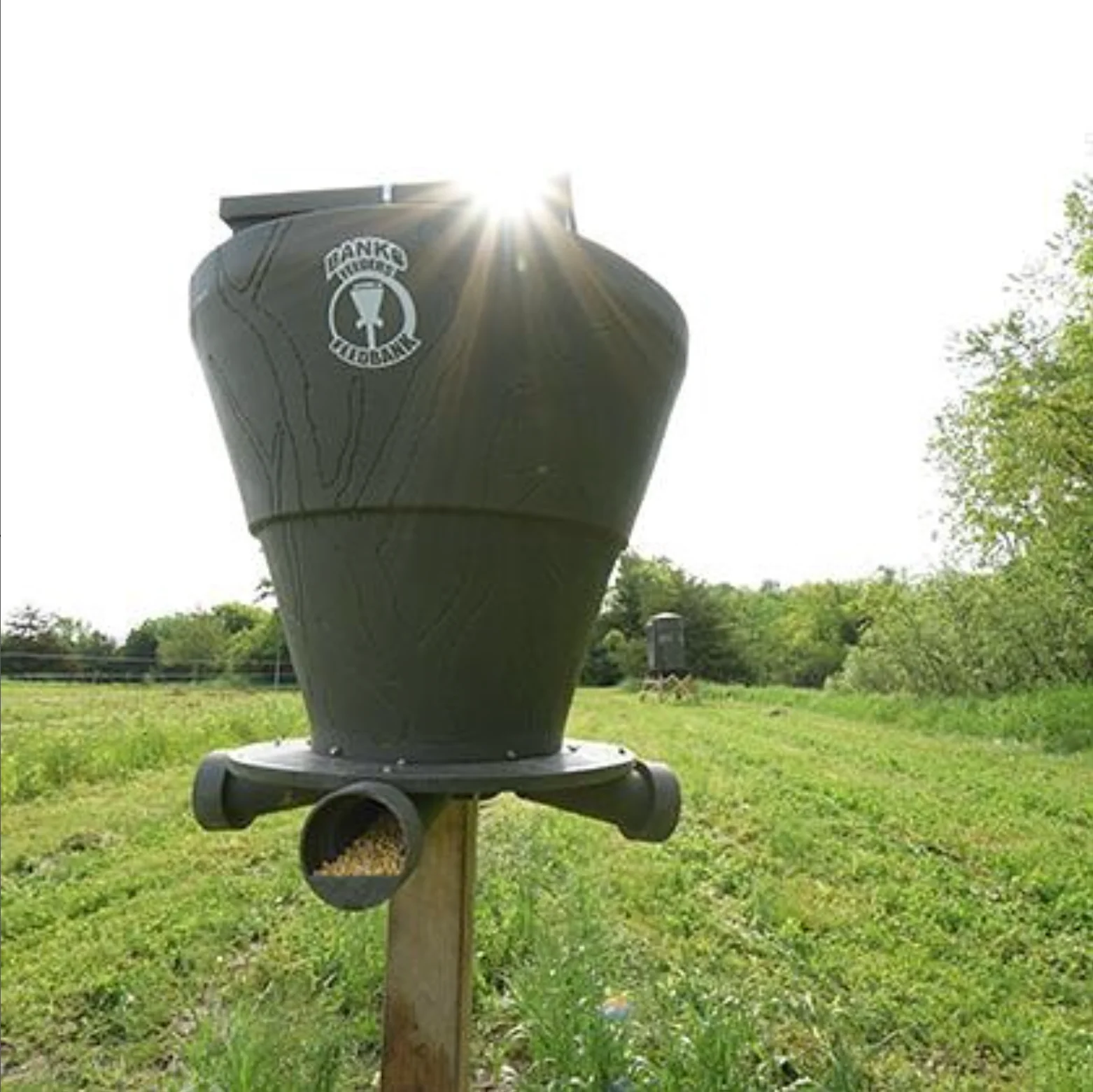 Banks Outdoors Feedbank 600 lb Gravity Deer Feeder - Image 8