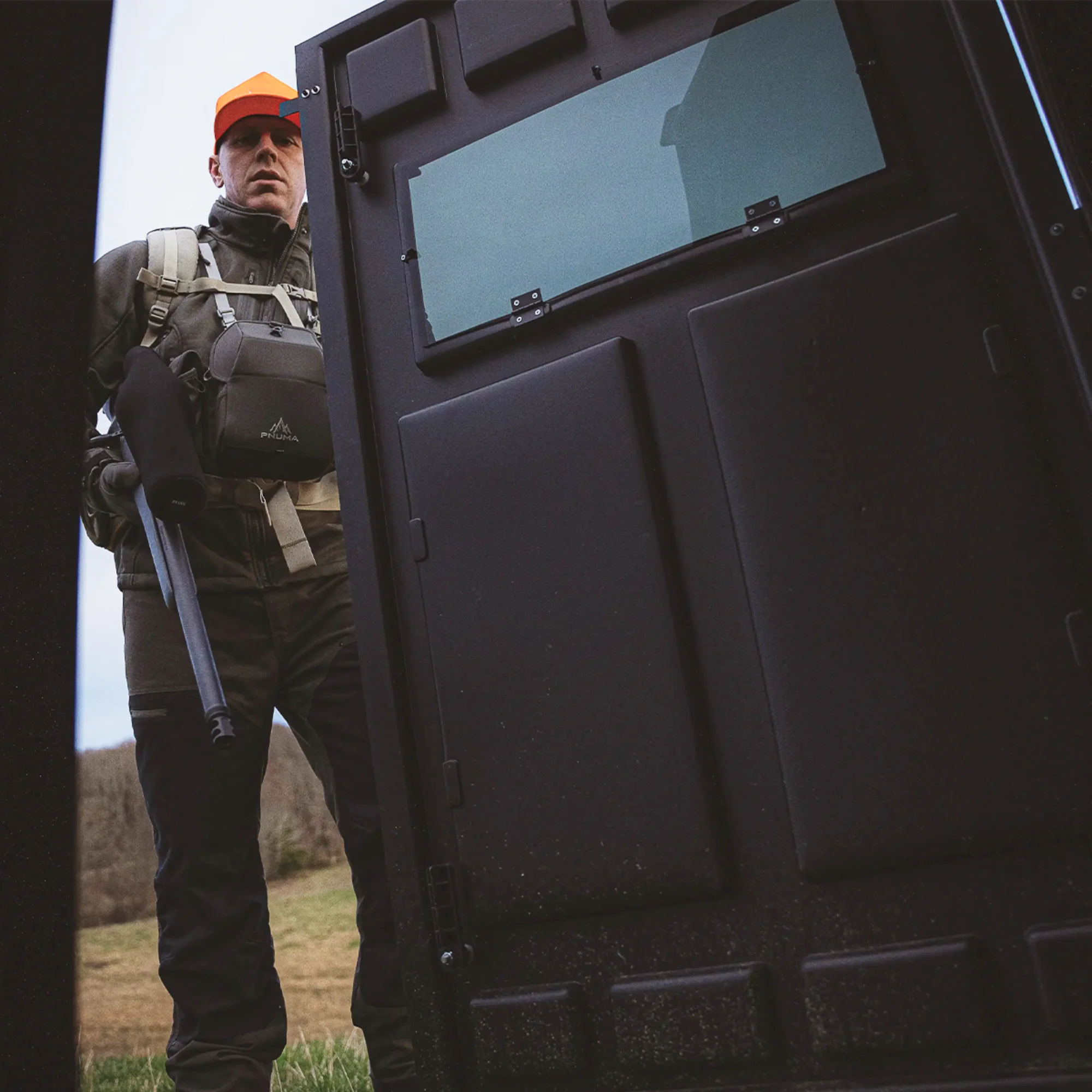 Booner 5-Panel 6' Wide Hunting Blind - Combo Windows - Image 14