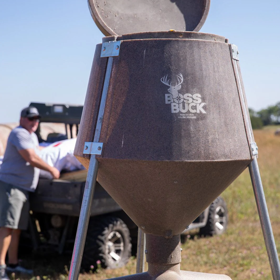 Boss Buck 200 lb Gravity Deer Feeder - Image 8