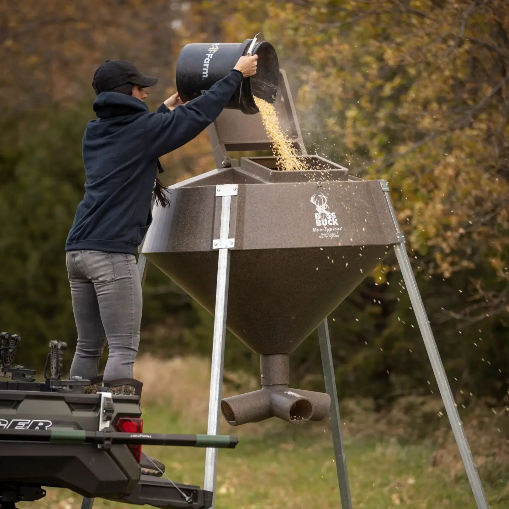 Boss Buck 600 lb Gravity Deer Feeder - Image 2