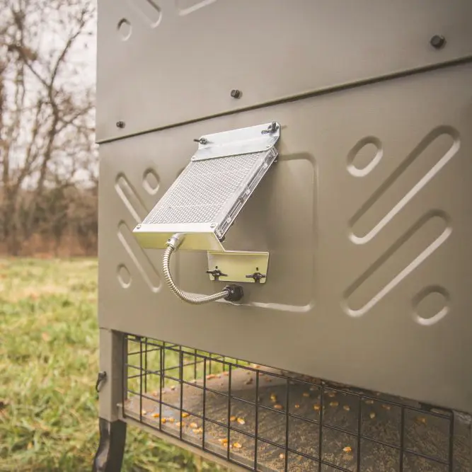 Boss Buck 600 lb Stand & Fill Automatic Sled Feeder with Timer & Solar Panel - Image 8