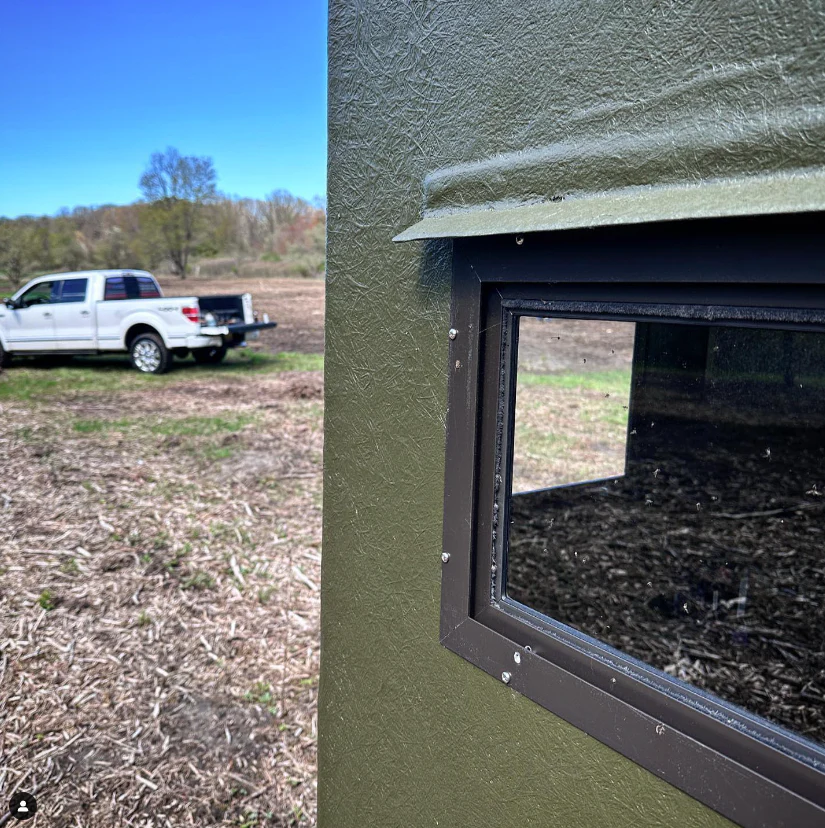 Dillon Manufacturing 4' x 6' Classic Fiberglass Insulated Deer Blind - Image 13