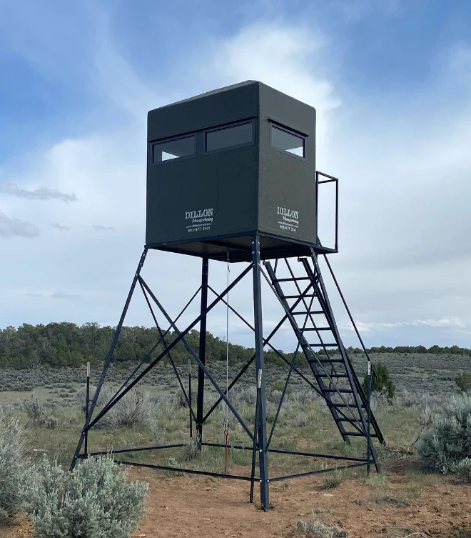 Dillon Manufacturing 4' x 6' Classic Fiberglass Insulated Deer Blind - Image 4