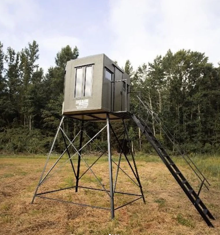 Dillon Manufacturing 4' x 6' Fiberglass Bow/Rifle Blind with 6' Side Door - Image 3