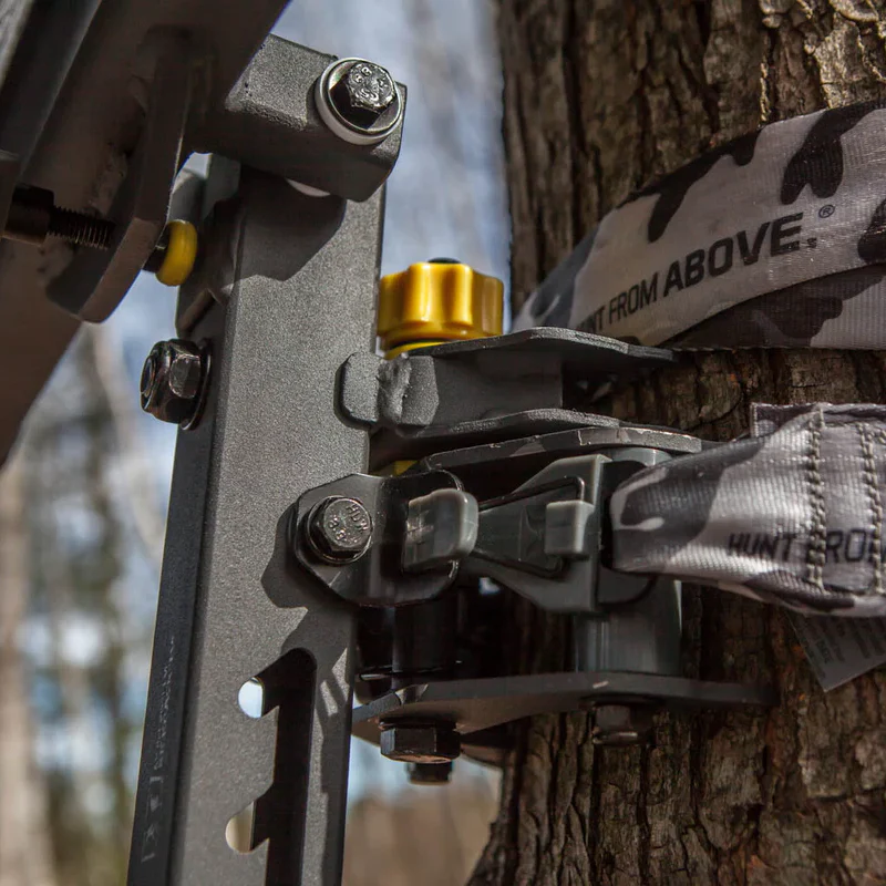 Hawk Helium Kickback Lvl Hang-On Treestand - 20 lbs - Image 3