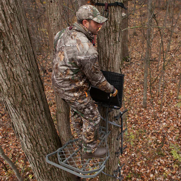 Hawk Kickback Lvl Hang-On Treestand - 19.5 lbs - Image 8