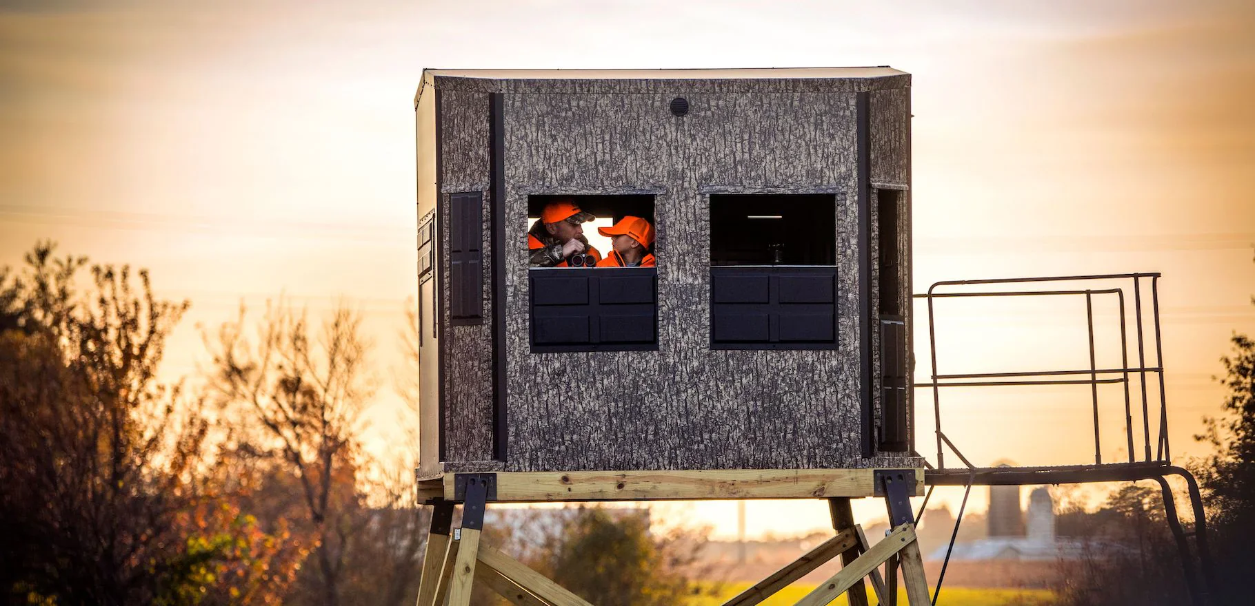Shadow Hunter Marksman 5' x 6' Insulated Deer Hunting Blind - Image 10