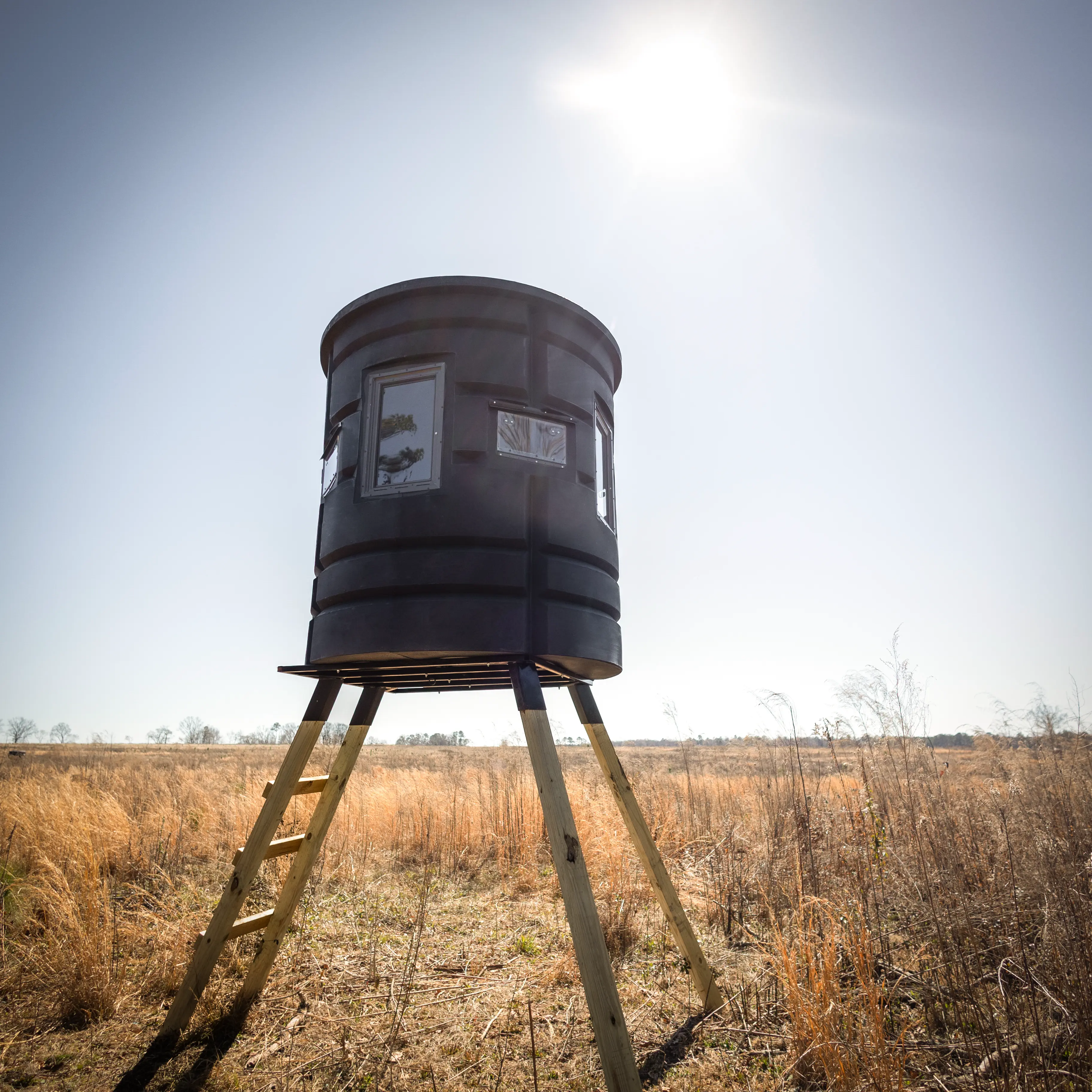 Sportsman's Condo Bow Condo 72" Diameter Deer Stand: Black, Loaded - Image 14