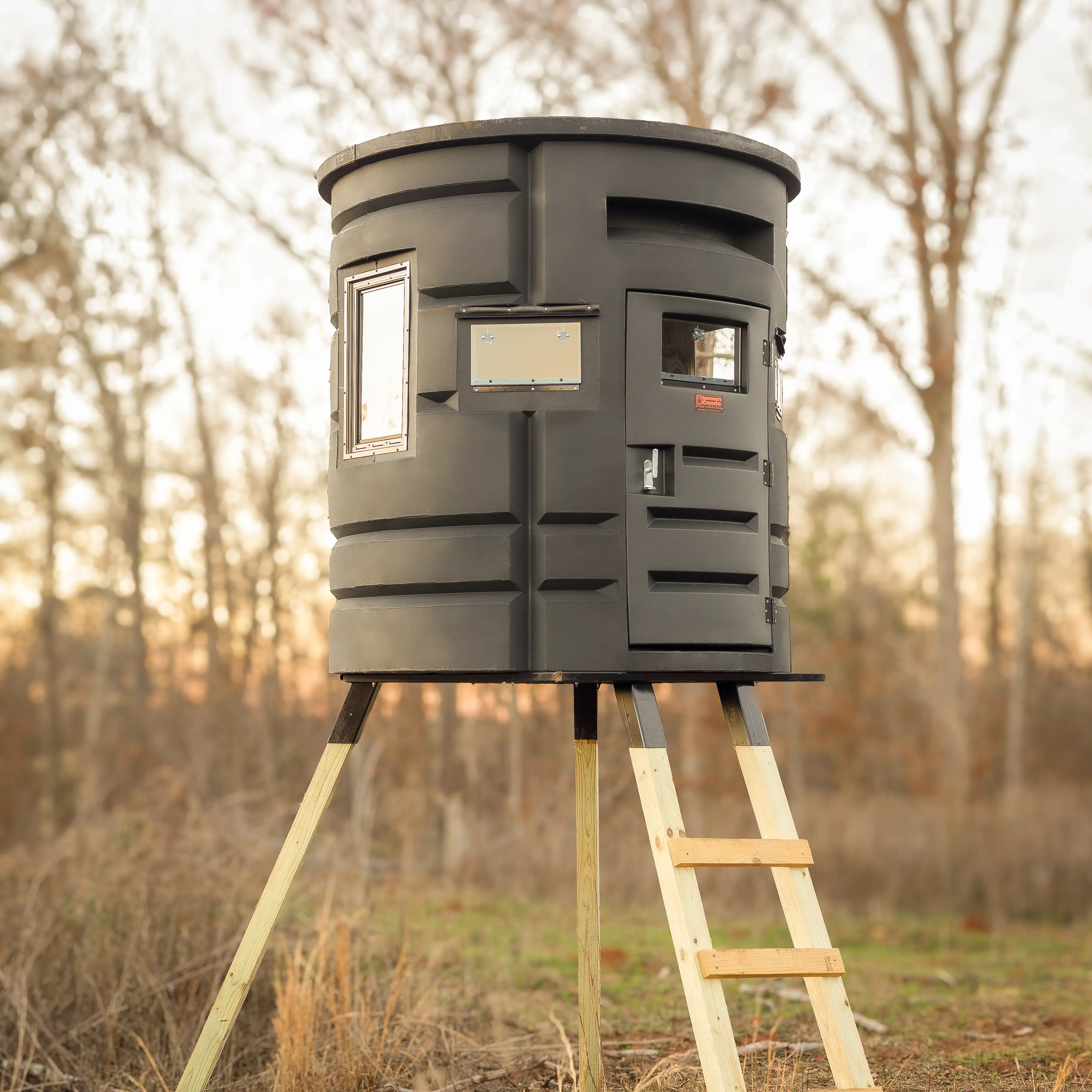Sportsman's Condo Bow Condo 72" Diameter Deer Stand: Black, Loaded - Image 23