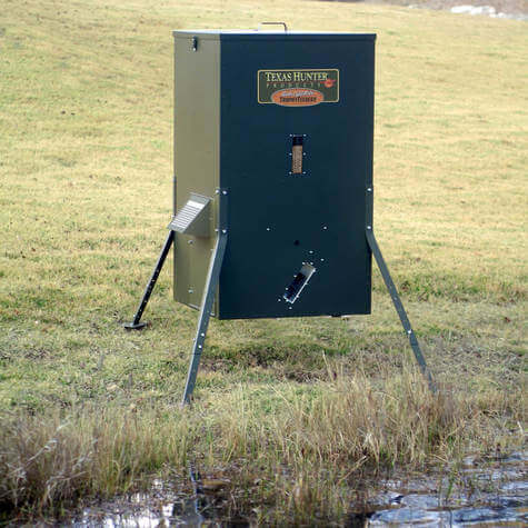 Texas Hunter Lake & Pond Directional Fish Feeder with Adjustable Legs, 250 lb. Capacity - Image 10