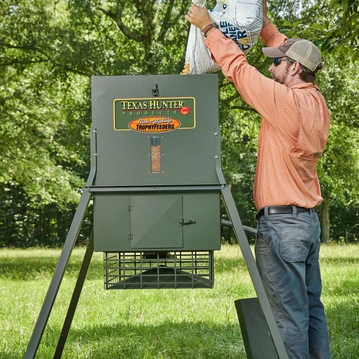 Texas Hunter 300 lb. Trophy Deer Feeder with 4 Foot Legs - Image 20