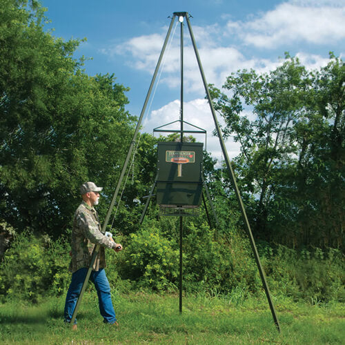 Texas Hunter 300 lb. Trophy Deer Feeder with EZ Lift System - Image 4