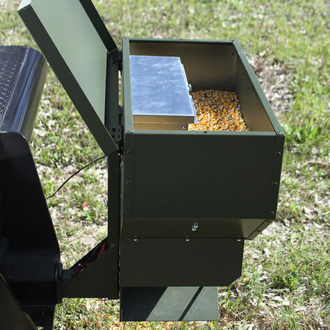 Texas Hunter Road Deer Corn Feeder with Wireless Remote Control, 50 lb Capacity - Image 11
