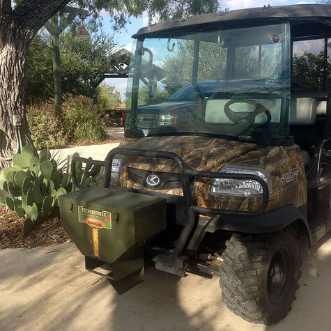 Texas Hunter Road Deer Corn Feeder with Wireless Remote Control, 50 lb Capacity - Image 2