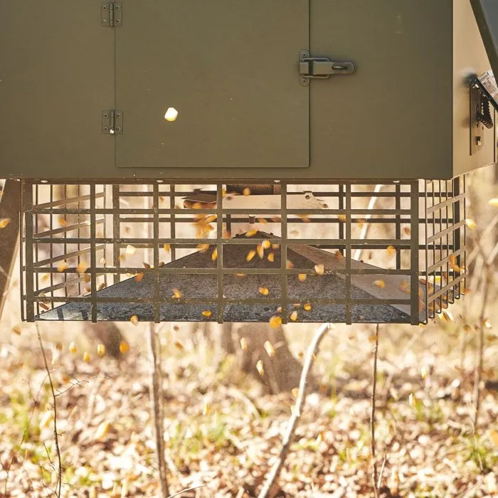 Texas Hunter 300 lb. Trophy Deer Feeder with 4 Foot Legs - Image 13