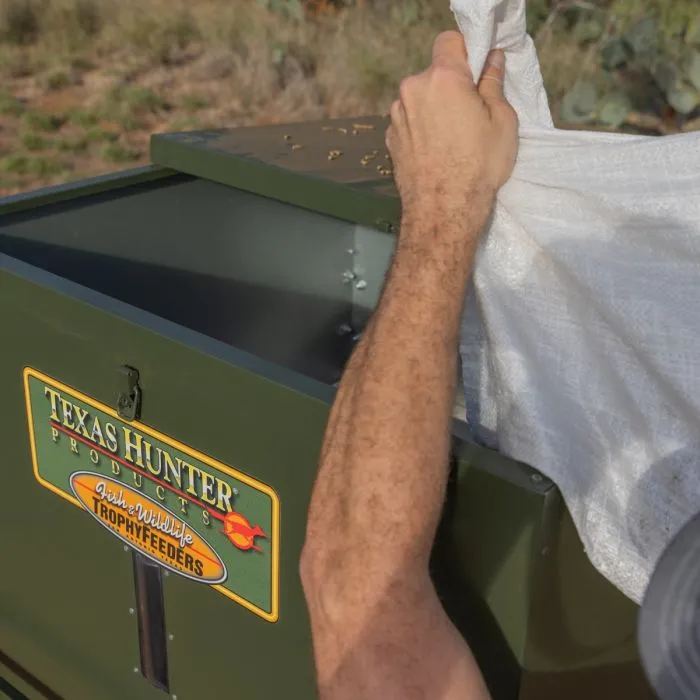 Texas Hunter Trophy Deer Feeder with 4' Legs, 650 lb Capacity - Image 6