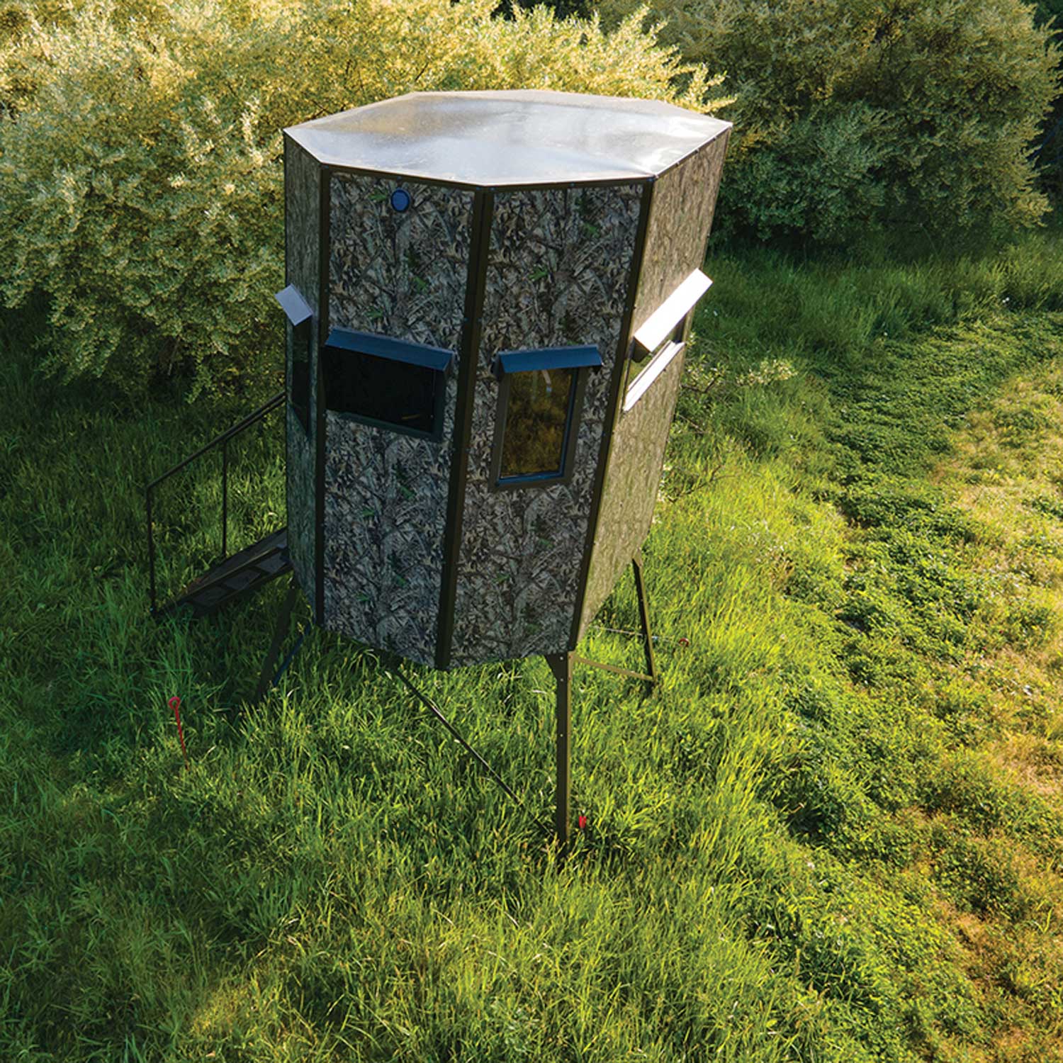 Texas Hunter 5' x 7' Wrangler Camo Hunting Blind with Combo Bow/Rifle Windows & 4' Tower & Stairs - Image 5