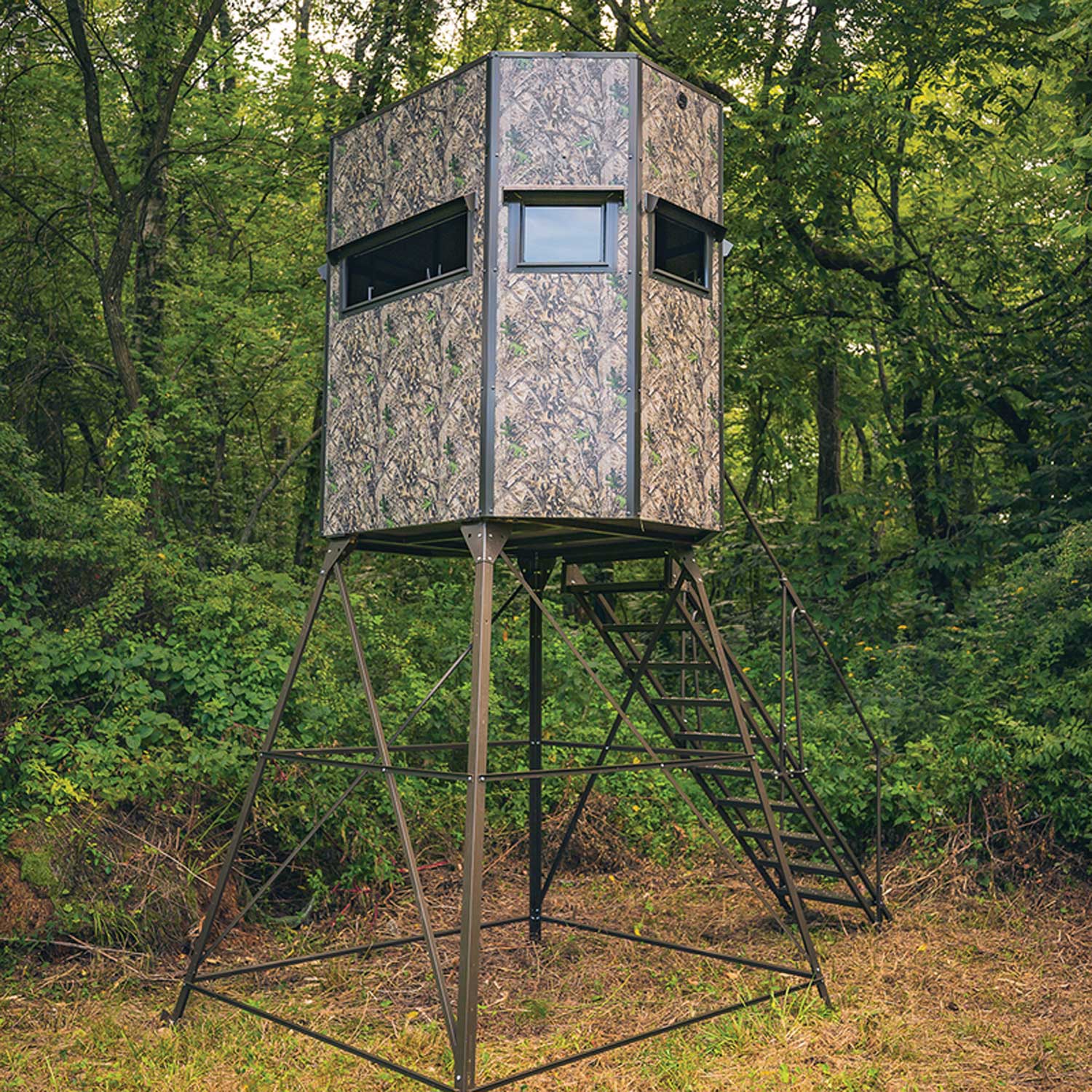 Texas Hunter Wrangler Rifle Octagon Shaped Camo Aluminum 5' x 7' Deer Blind with 8' Tower - Image 3