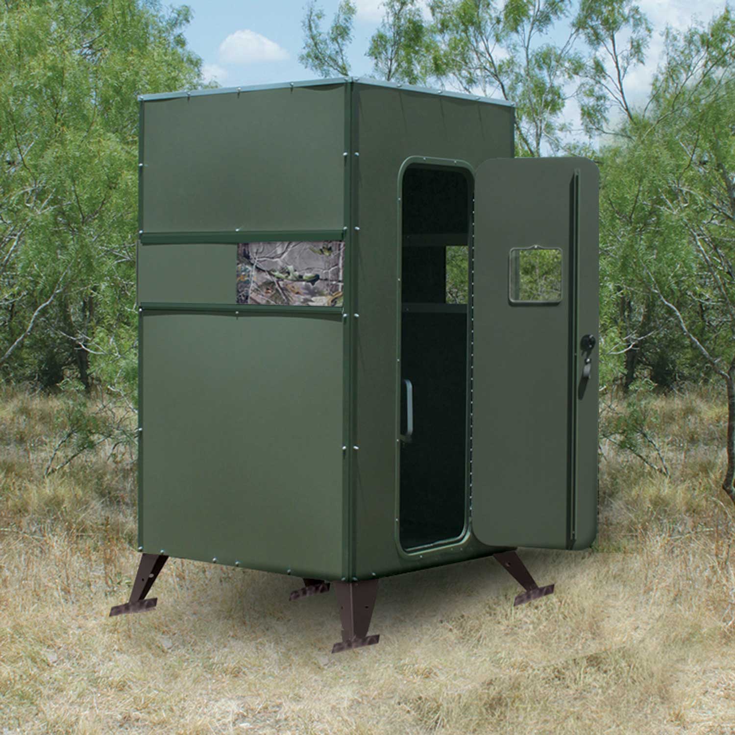 Texas Hunter Xtreme 4' x 4' Blind with Full Door and Ground Legs