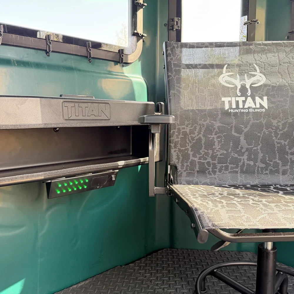 Titan Hunting Blinds 12V LIGHT KIT - Image 2