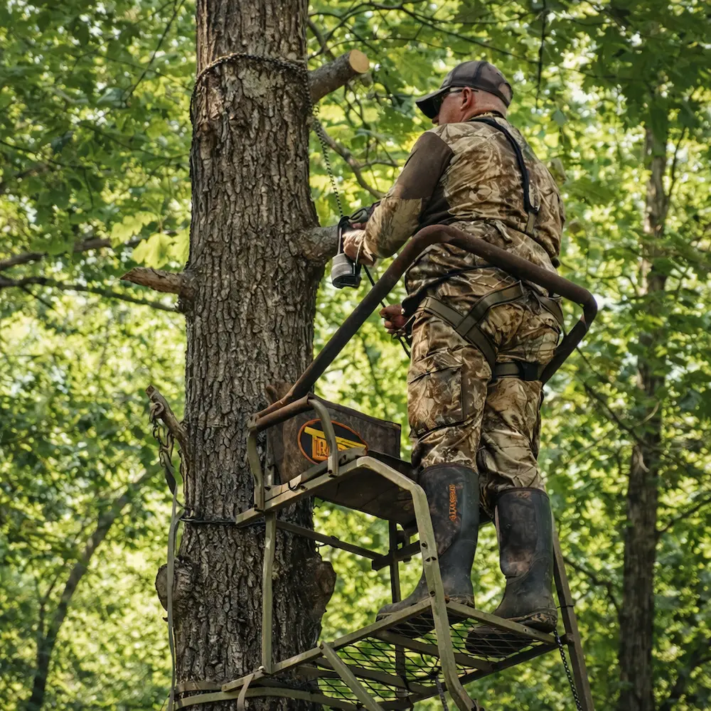 Trophy Treestands Mountaineer 20 ft Single Ladder Treestand - Image 16